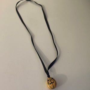 Jack-o-lantern cat necklace